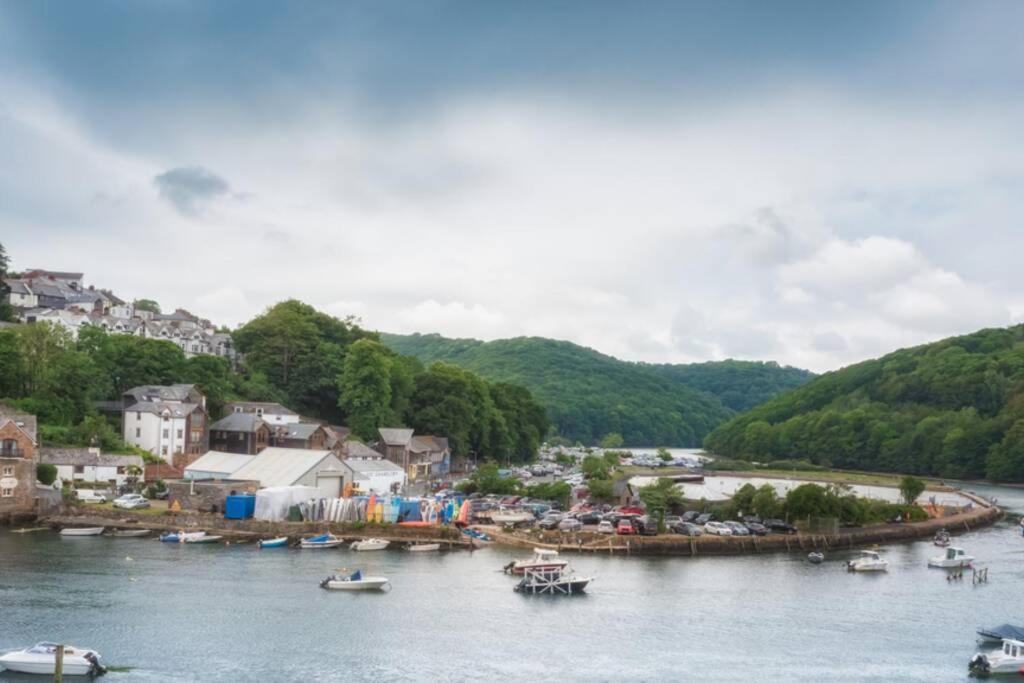 Large House In Looe, Near Beach And Bars With Great Views, Free Parking And Free Access To A Nearby Indoor Swimming Pool Villa Exterior photo